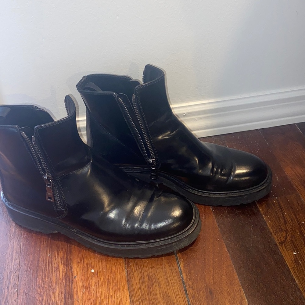 Rarely worn Prada boots, great quality and condition.